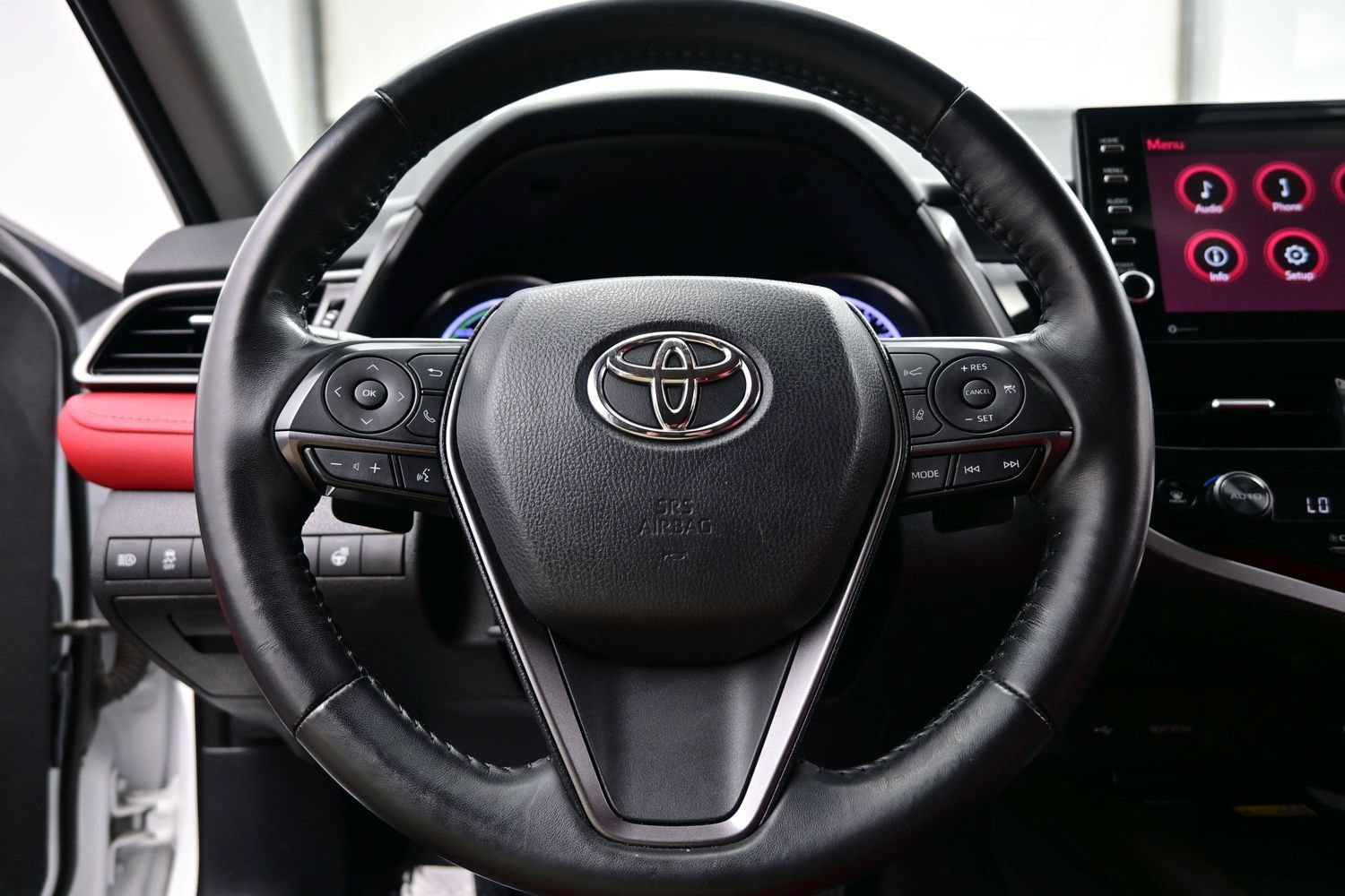 Used 2022 Toyota Camry XSE w/ Cold Weather Package FWD image 25