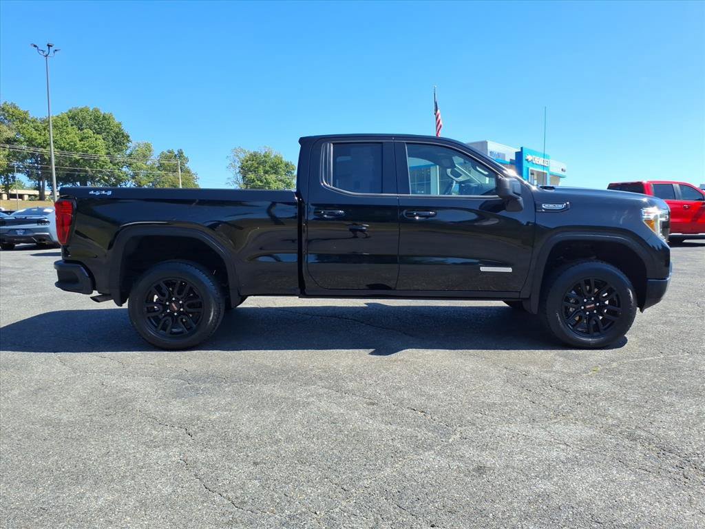 Used 2022 GMC Sierra 1500 Elevation AWD/4WD image 2