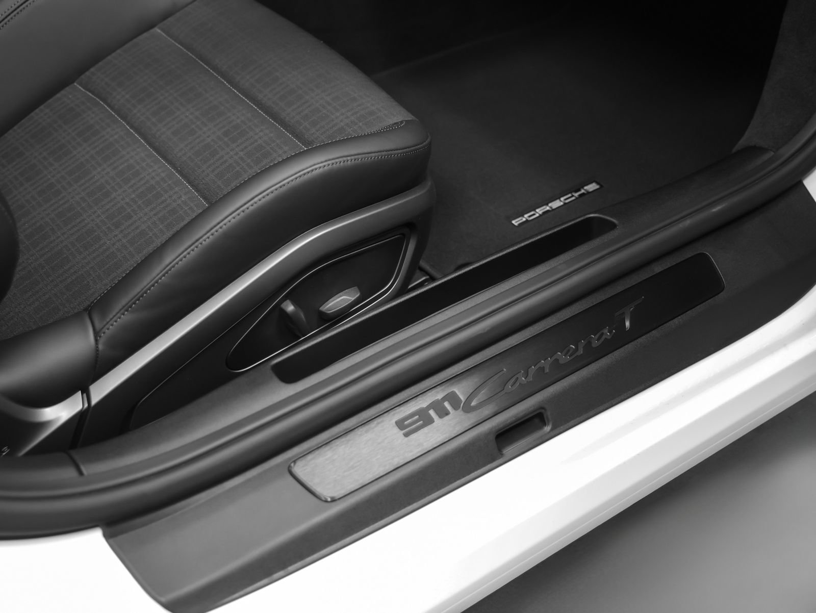 Certified 2026 Porsche 911 Carrera T RWD image 26