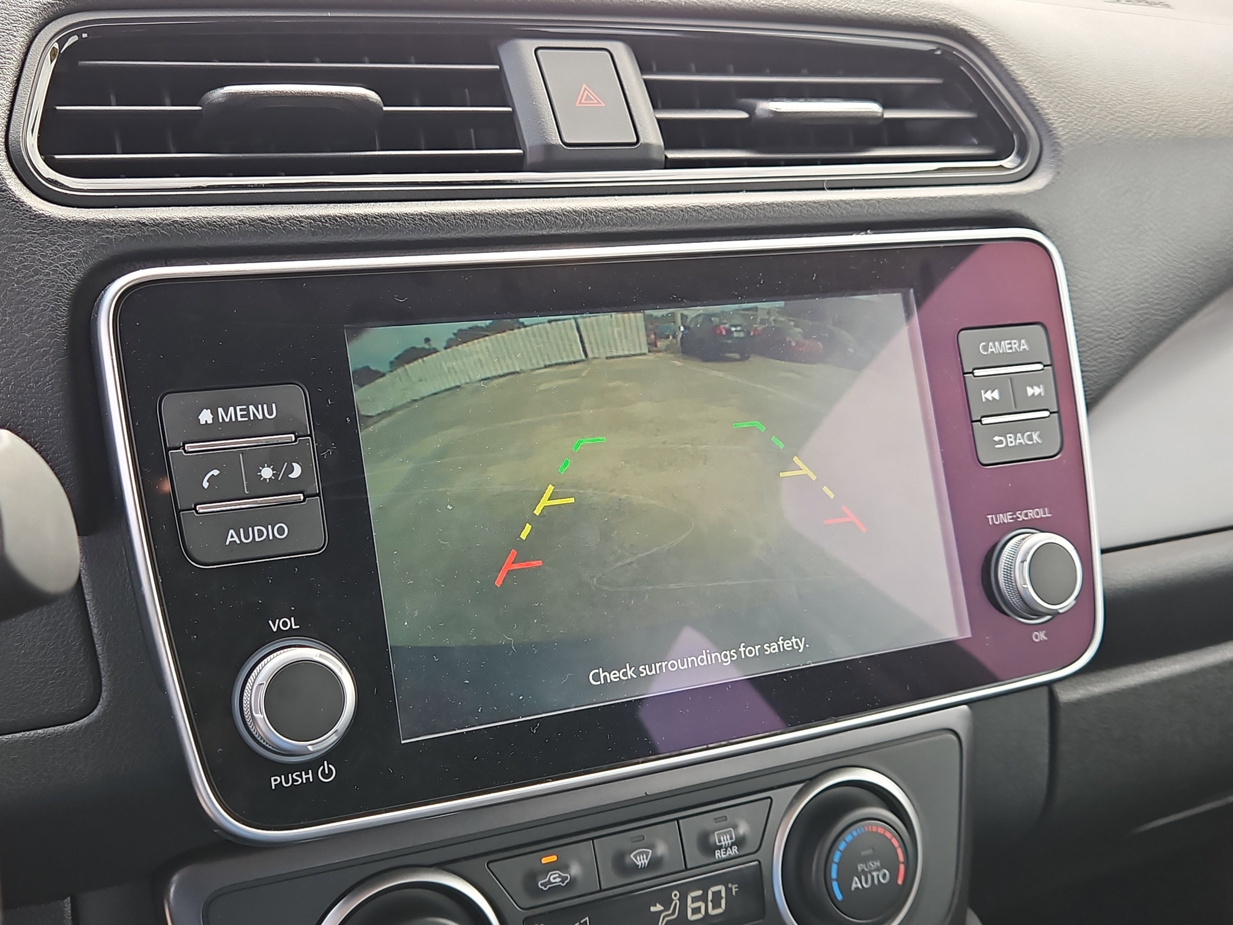 Used 2025 Nissan Leaf S image 22