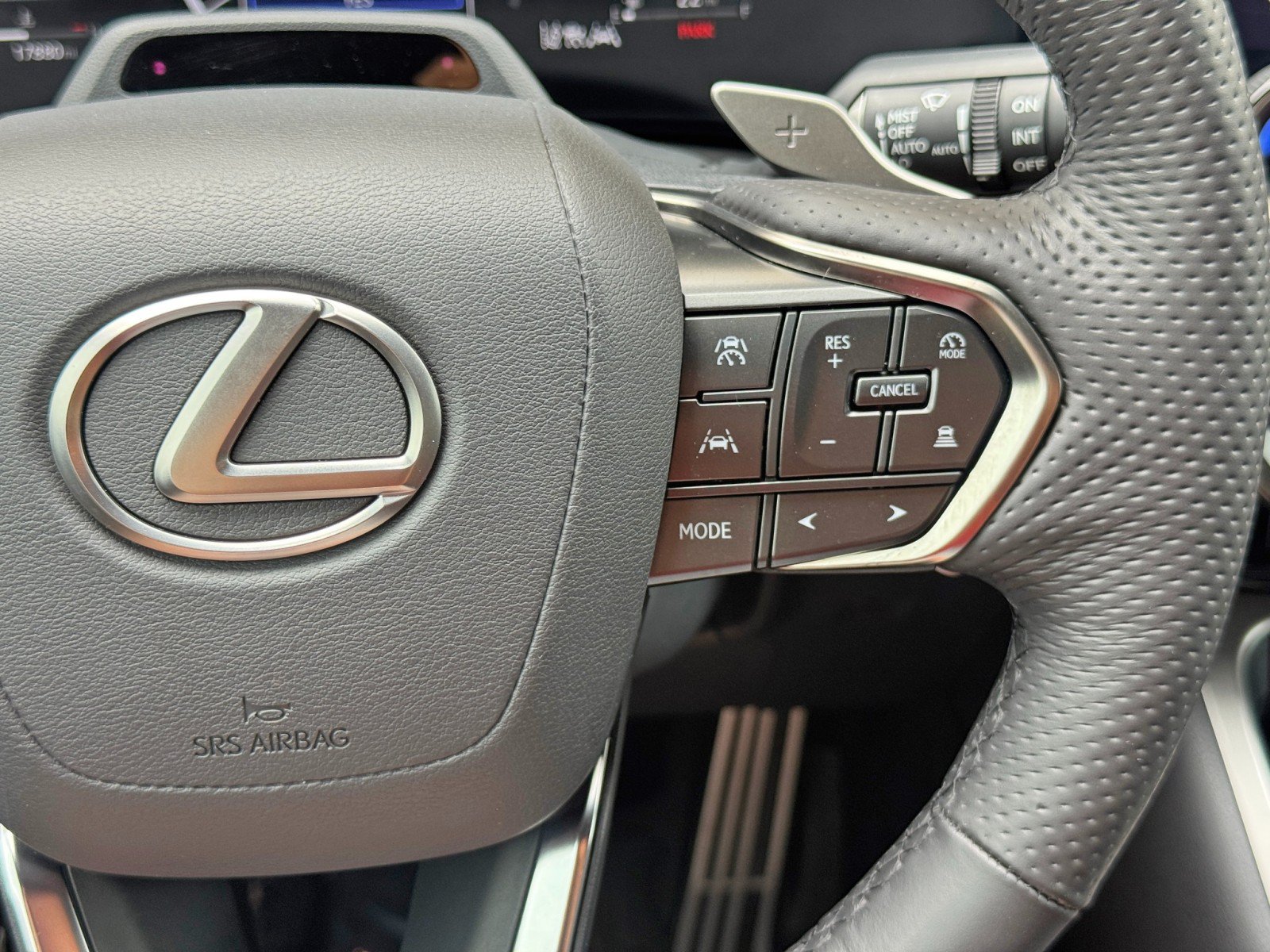 Used 2024 Lexus TX 500h AWD w/ Technology Package image 21