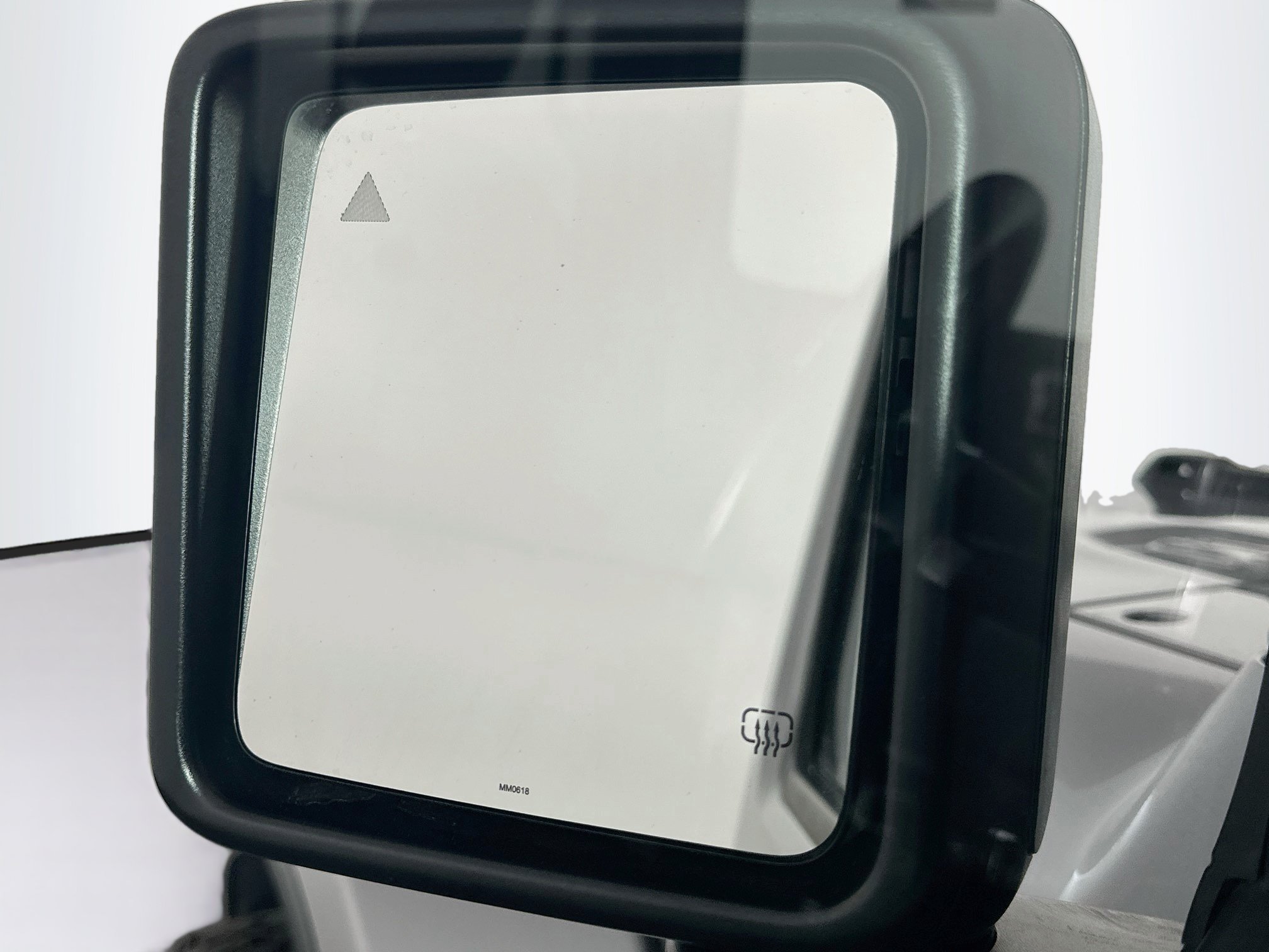 Used 2018 Jeep Wrangler Unlimited Sahara AWD/4WD image 16