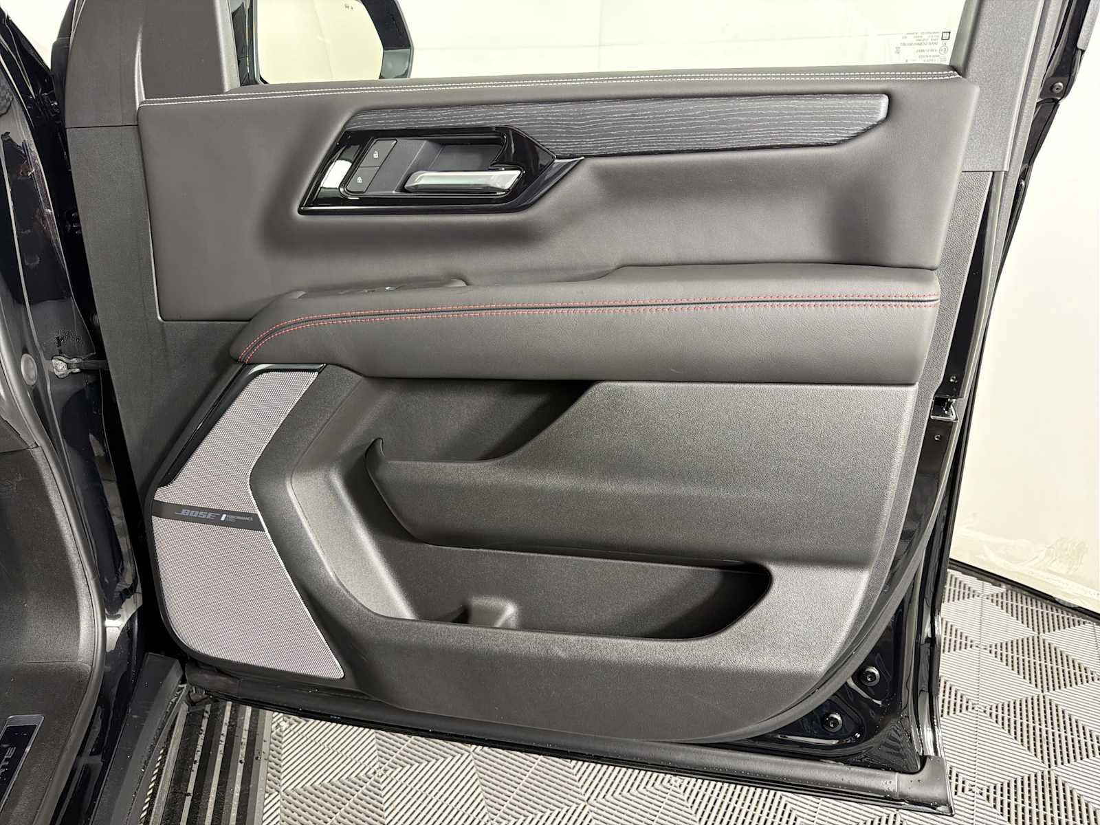 New 2026 GMC Yukon AT4 Ultimate AWD/4WD image 13