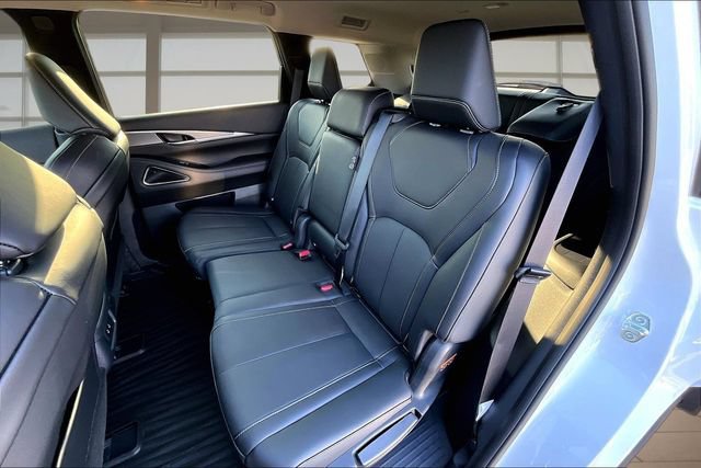 Used 2027 INFINITI QX60 Luxe w/ Cargo Package AWD/4WD image 25