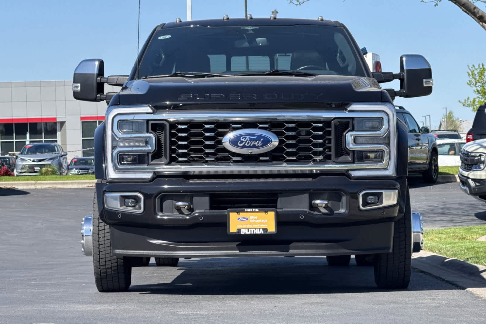 Certified 2023 Ford F450 Platinum w/ FX4 Off-Road Package AWD/4WD image 10
