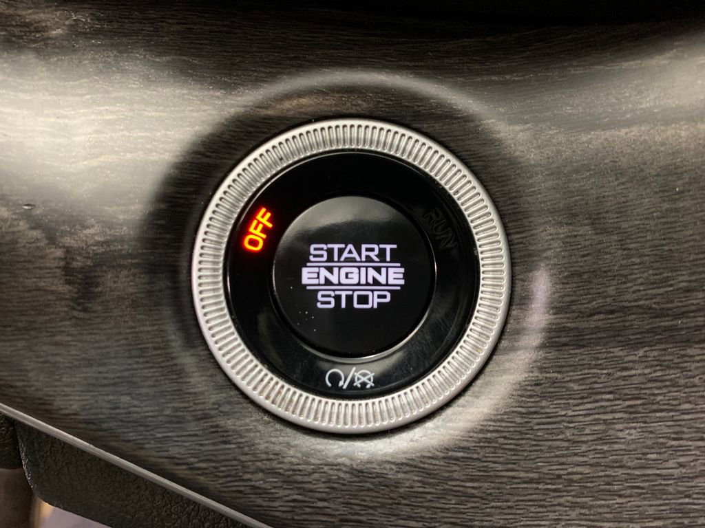 Used 2024 Jeep Grand Cherokee L Limited w/ Luxury Tech Group II image 26