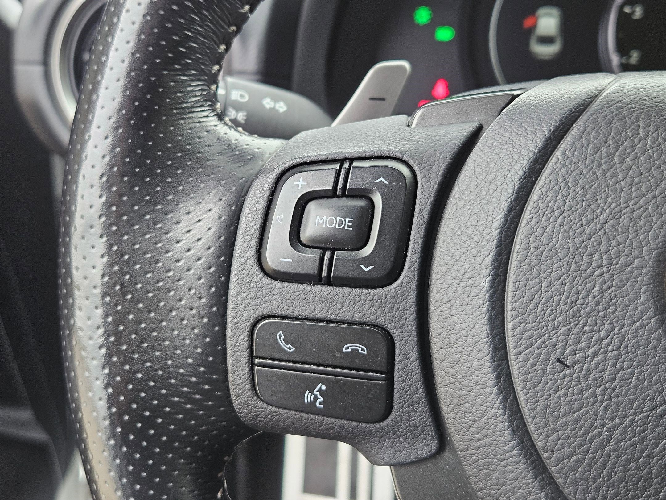 Used 2022 Lexus IS 350 F Sport w/ Navigation Package image 17