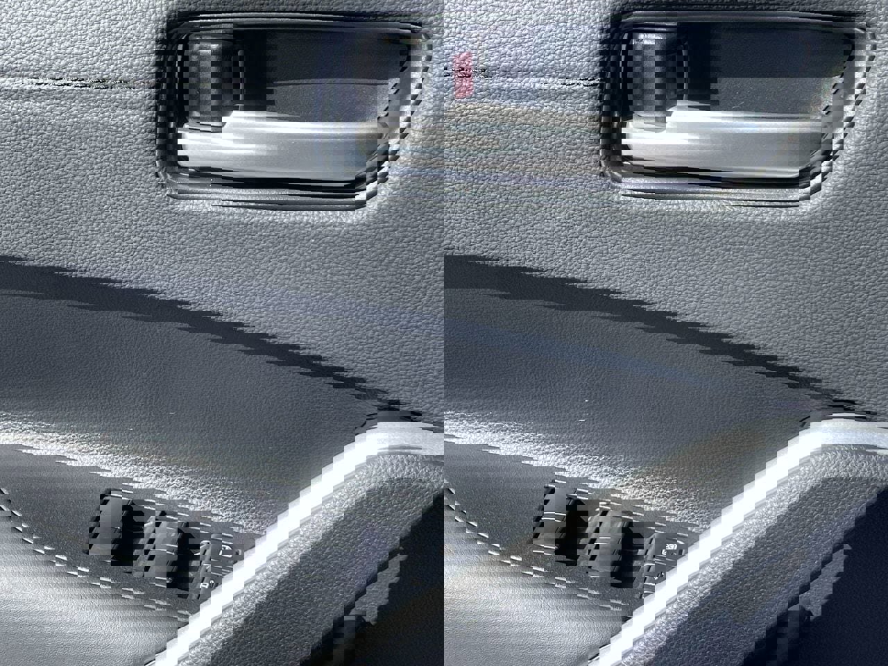 New 2026 Toyota Corolla Cross XLE image 18