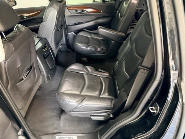 Used 2018 Cadillac Escalade Premium Luxury AWD/4WD image 33