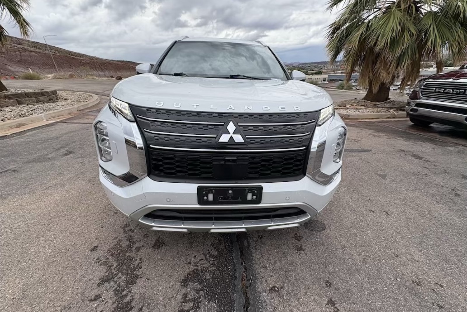 Used 2022 Mitsubishi Outlander SEL AWD/4WD image 8