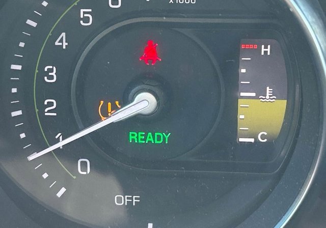 Used 2023 Jeep Wrangler Sahara image 25