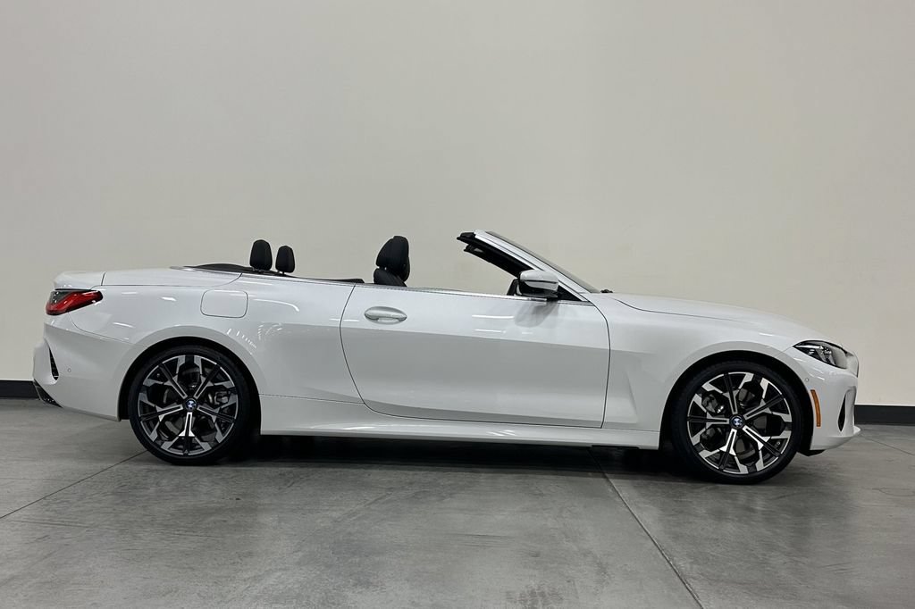 Used 2025 BMW 430i Convertible w/ Premium Package RWD image 3