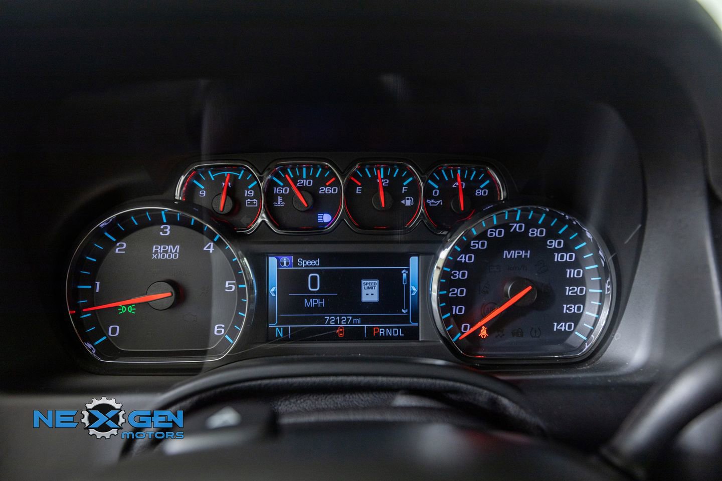 Used 2020 Chevrolet Suburban LT w/ Luxury Package image 16