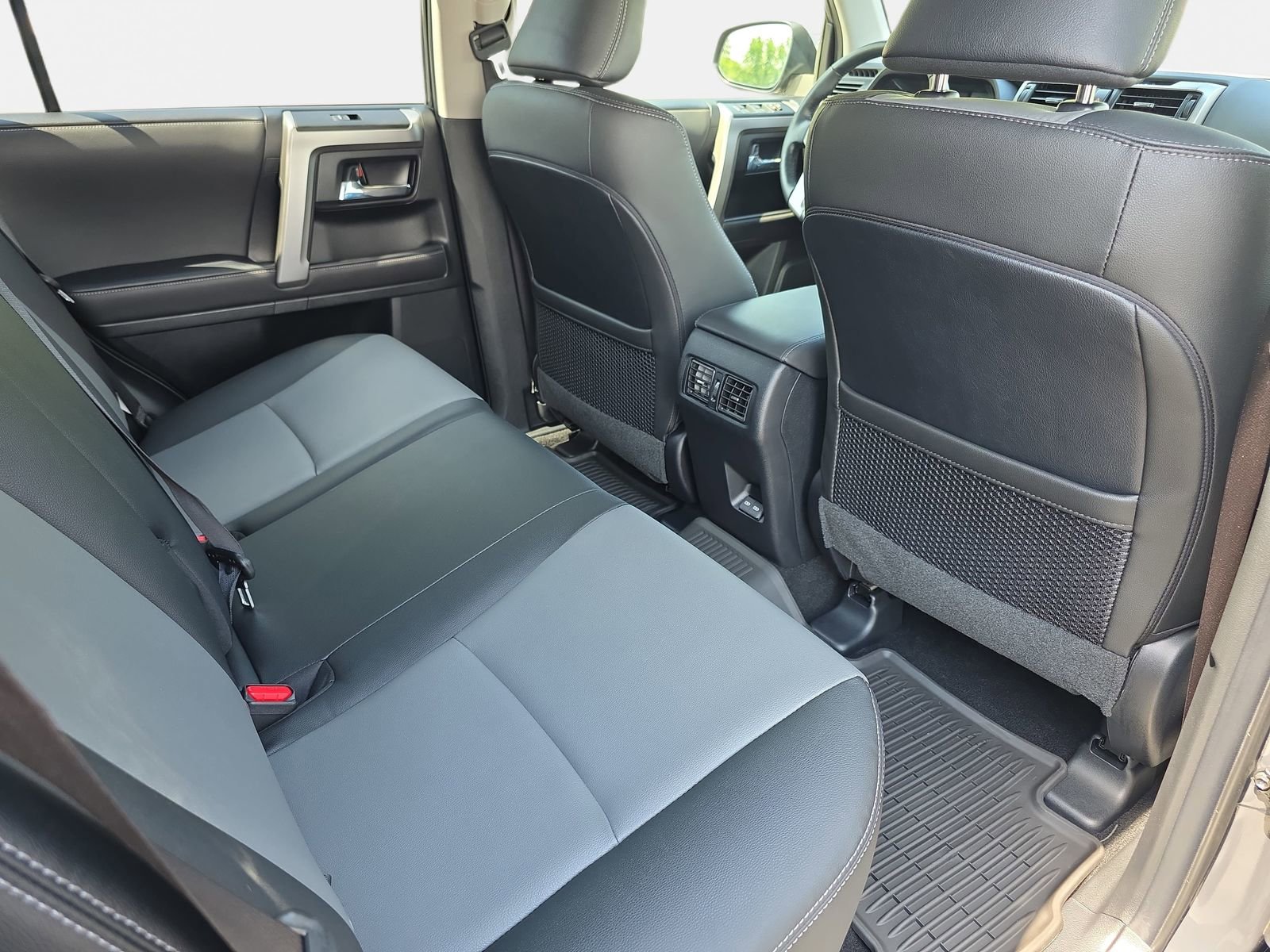 Used 2024 Toyota 4Runner SR5 Premium RWD image 11