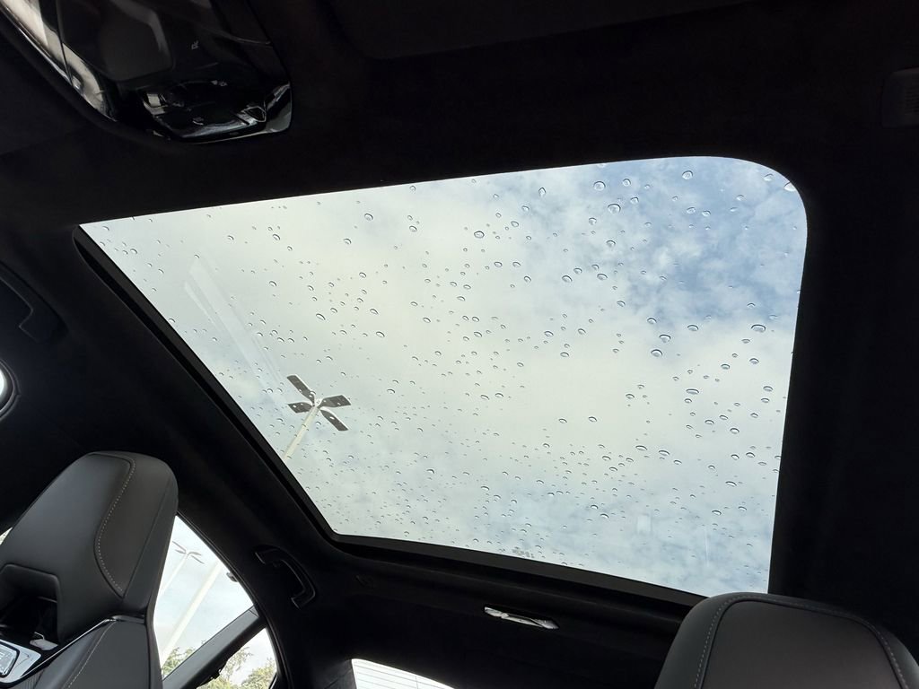 New 2026 BMW M5 w/ Executive Package image 28