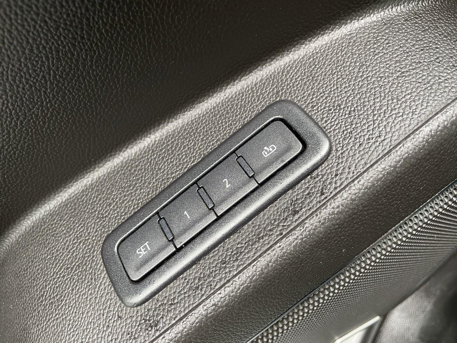 Used 2019 GMC Yukon XL SLT w/ Open Road Package RWD image 38