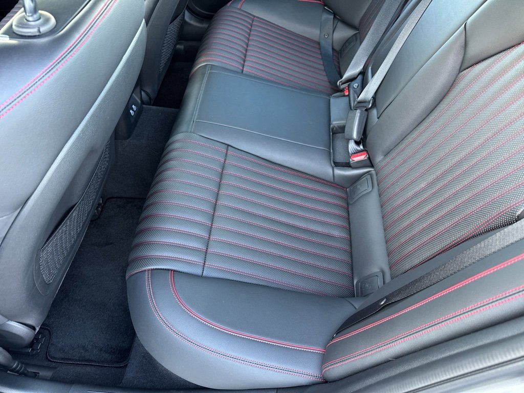 Used 2025 Genesis G70 2.5T w/ Sport Prestige Package image 17