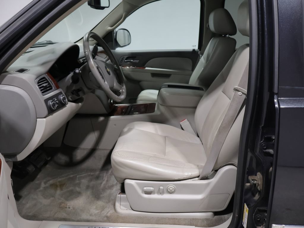 Used 2011 Chevrolet Tahoe LTZ image 11