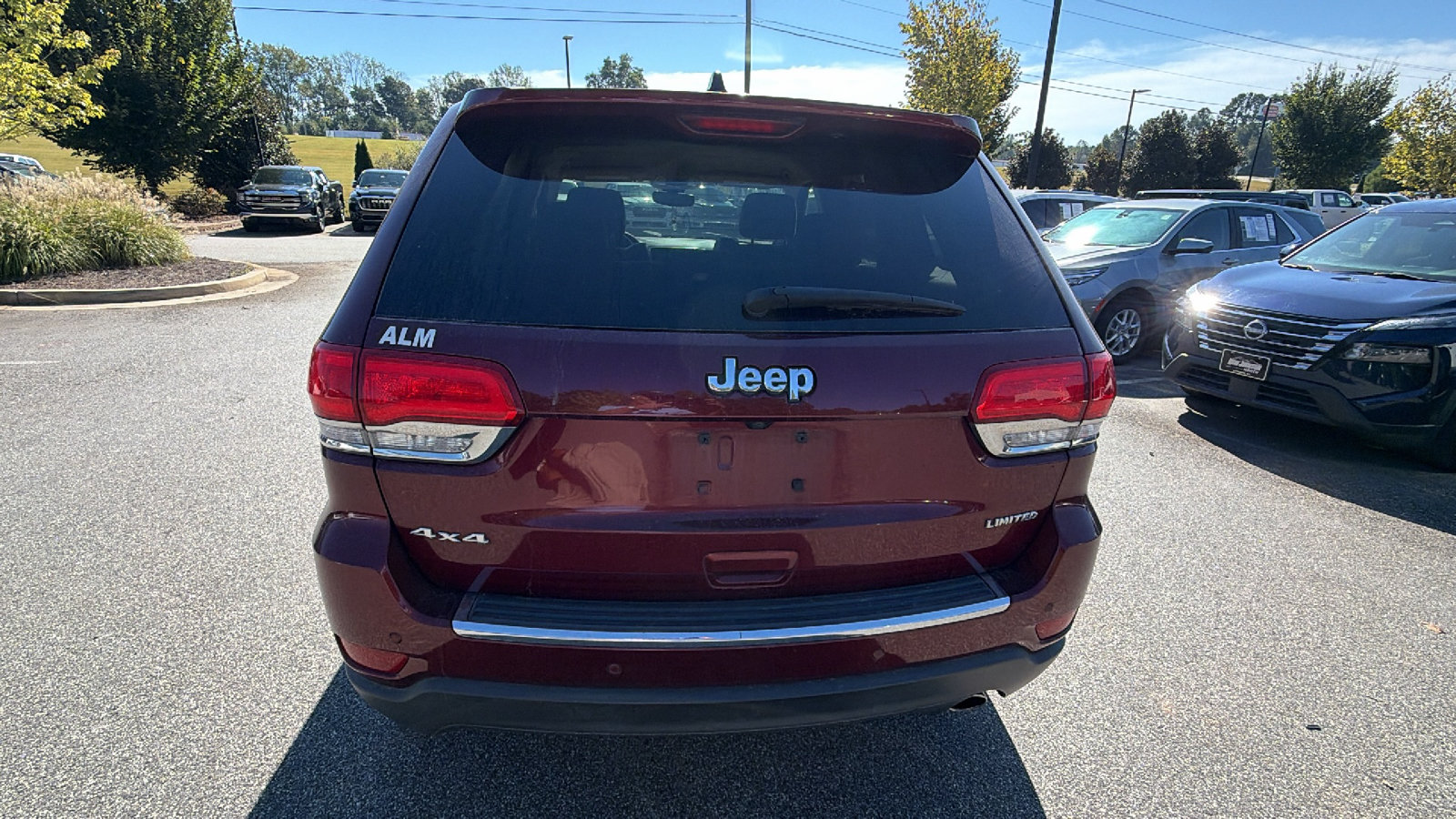 Used 2018 Jeep Grand Cherokee Limited AWD/4WD image 9