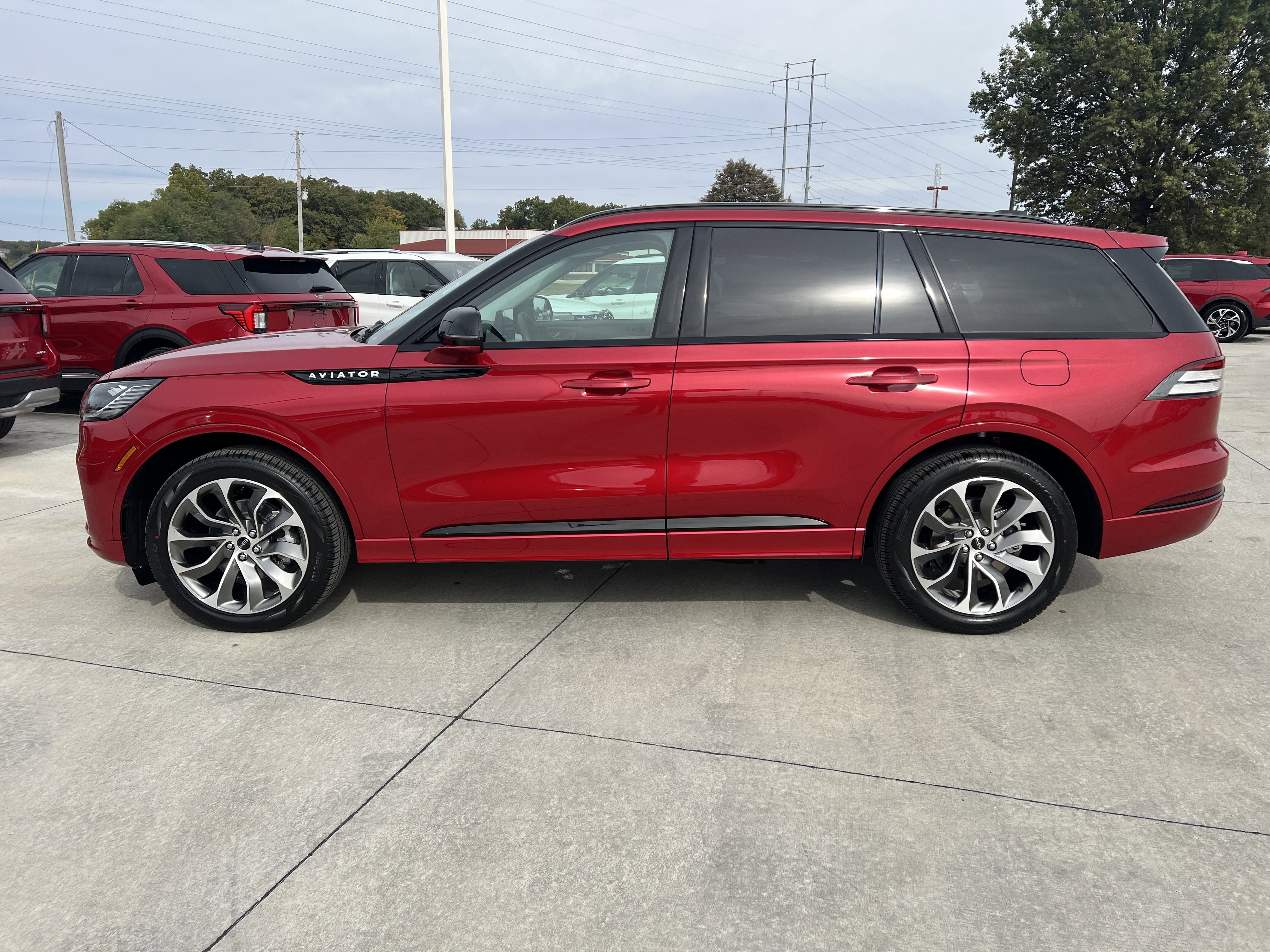 New 2026 Lincoln Aviator AWD image 5