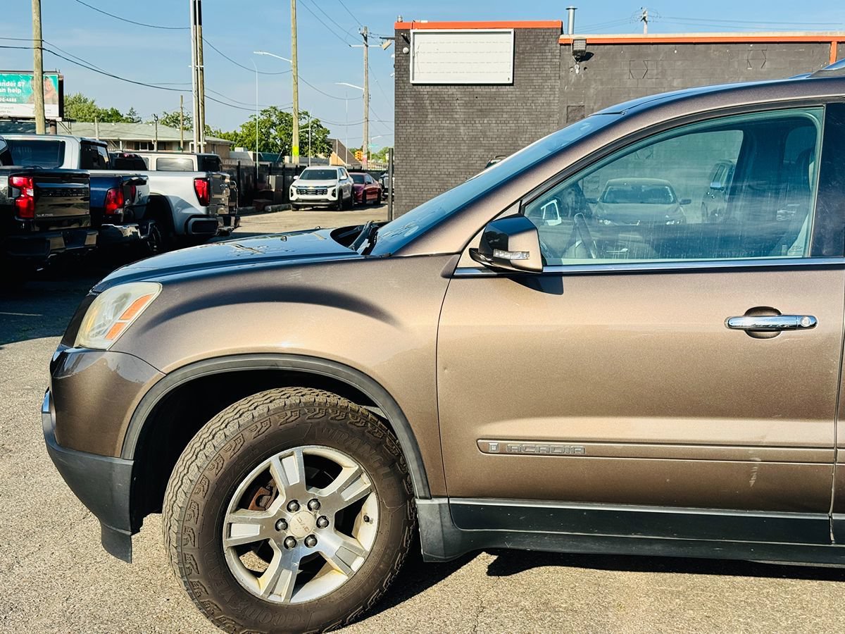 Used 2008 GMC Acadia SLT w/ Convenience Package FWD image 7