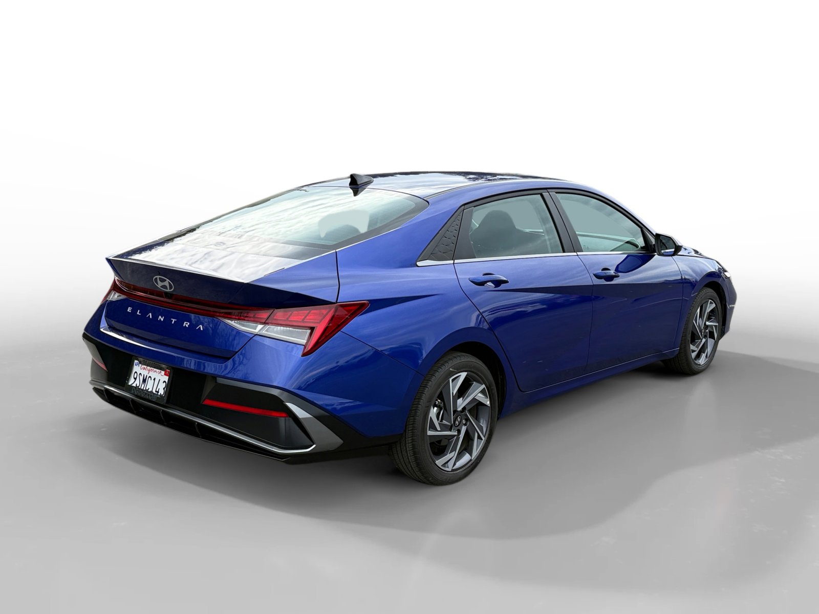 Certified 2025 Hyundai Elantra SEL w/ Cargo Package image 5