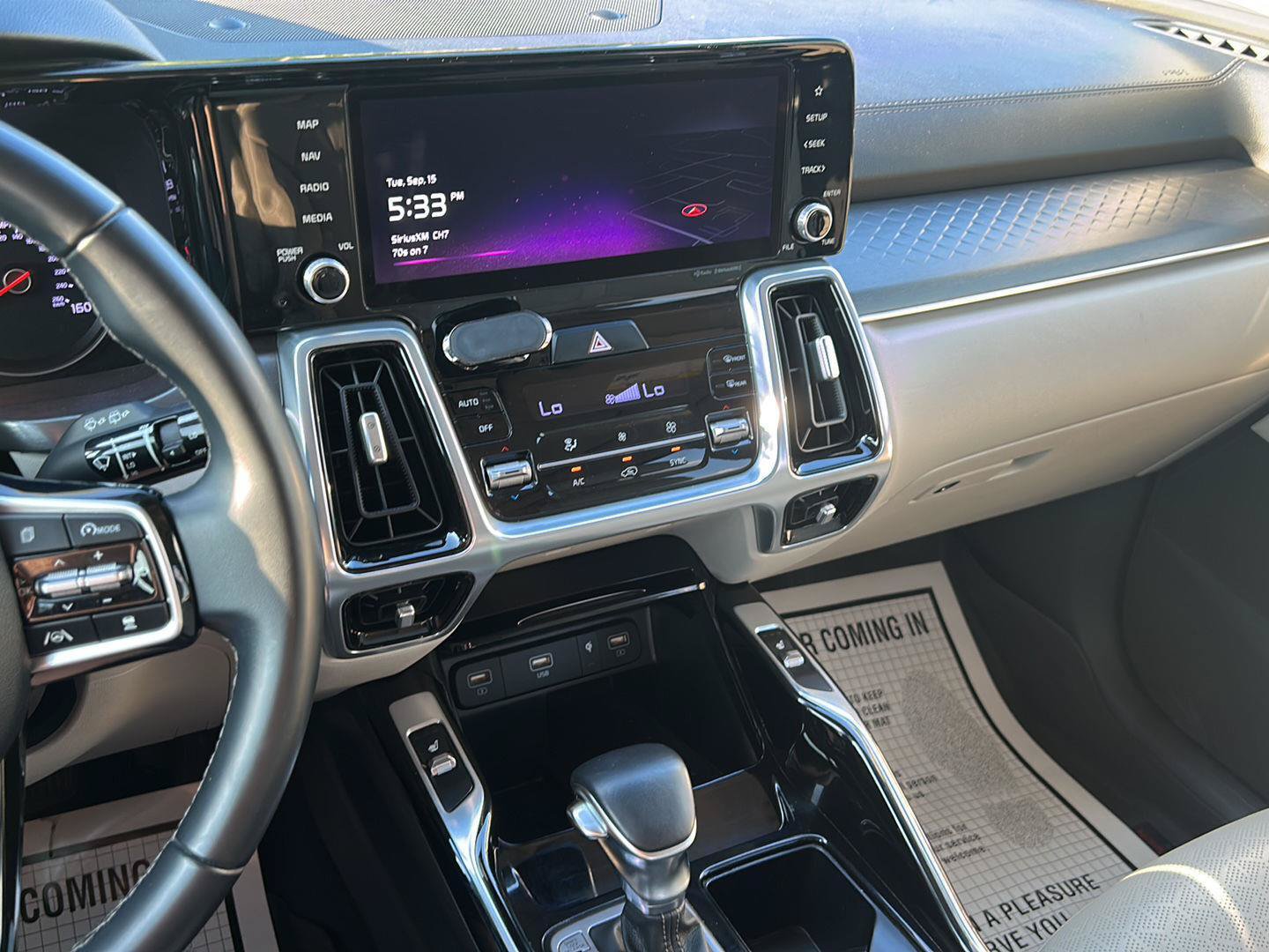 Used 2022 Kia Sorento SX AWD/4WD image 31