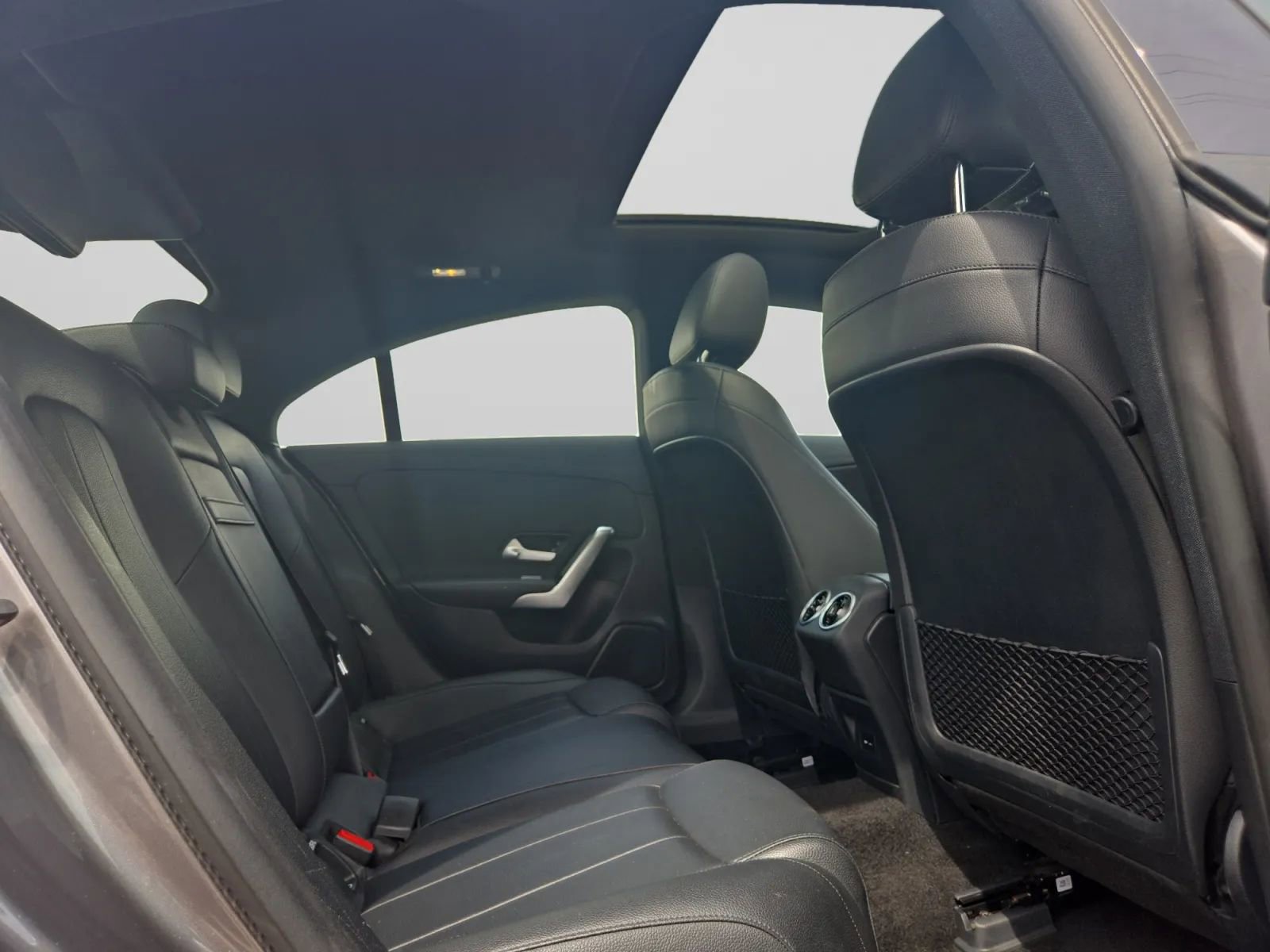 Used 2021 Mercedes-Benz CLA 250 4MATIC image 33