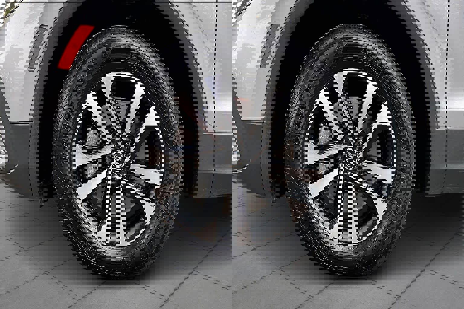 Certified 2023 Volkswagen Tiguan S image 11