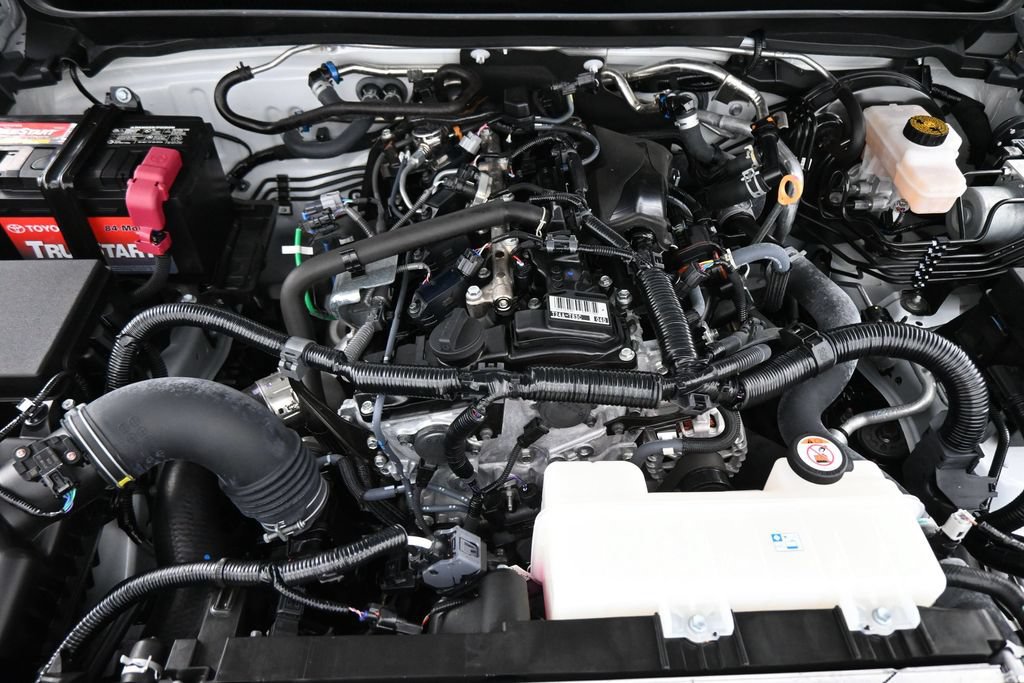 Used 2024 Toyota Tacoma SR5 AWD/4WD image 18