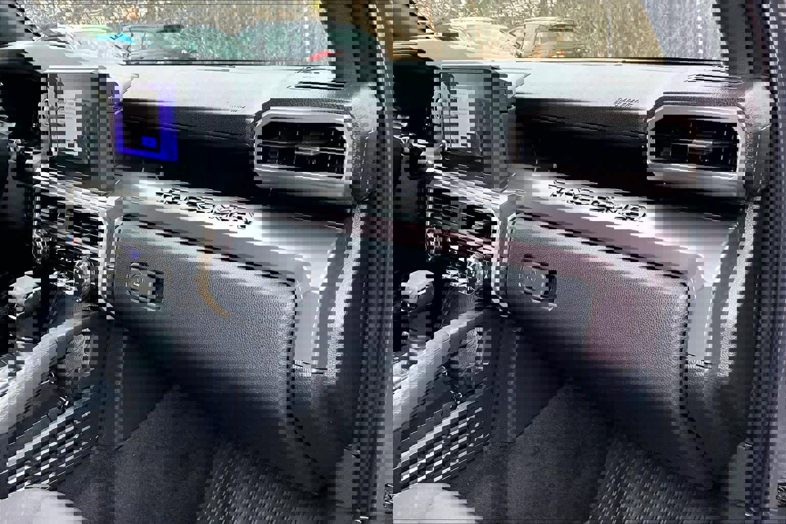 Certified 2025 Toyota Tacoma SR5 image 17