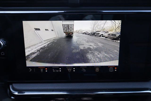 Used 2025 GMC Sierra 2500 AT4 w/ AT4 Premium Plus Package image 9