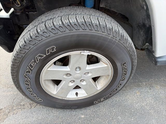 Used 2009 Jeep Wrangler Sahara image 13