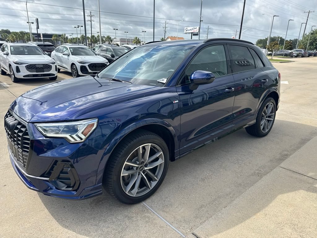 Used 2025 Audi Q3 2.0T Premium w/ Convenience Package AWD/4WD image 5