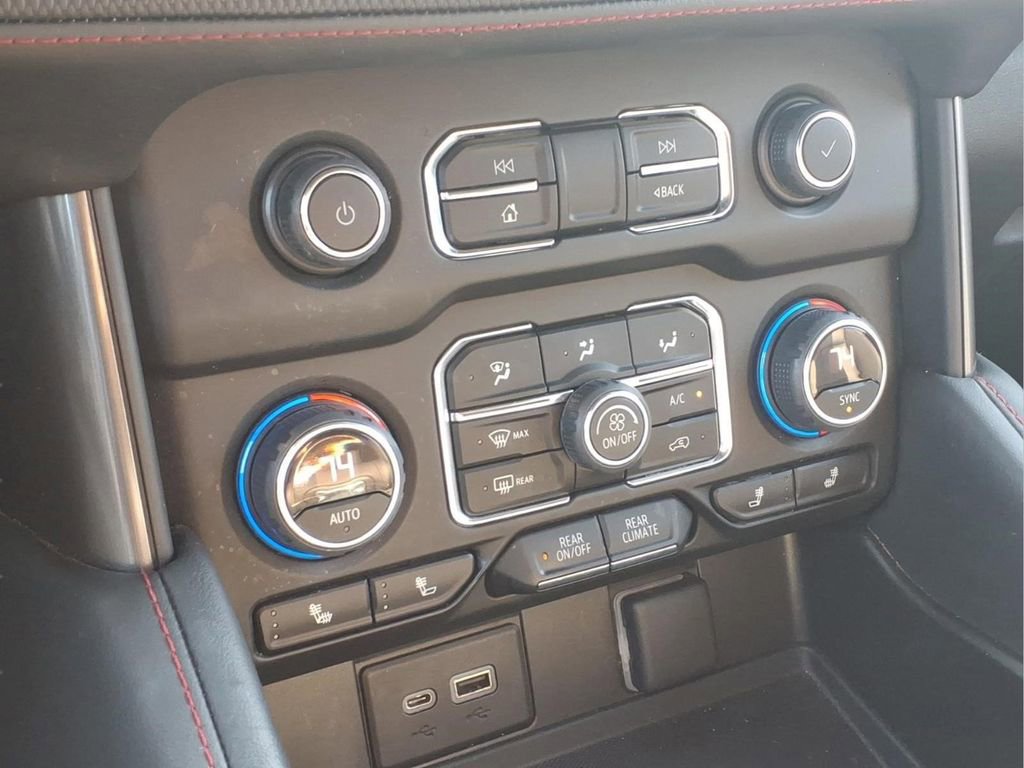 Used 2022 Chevrolet Tahoe RST image 9