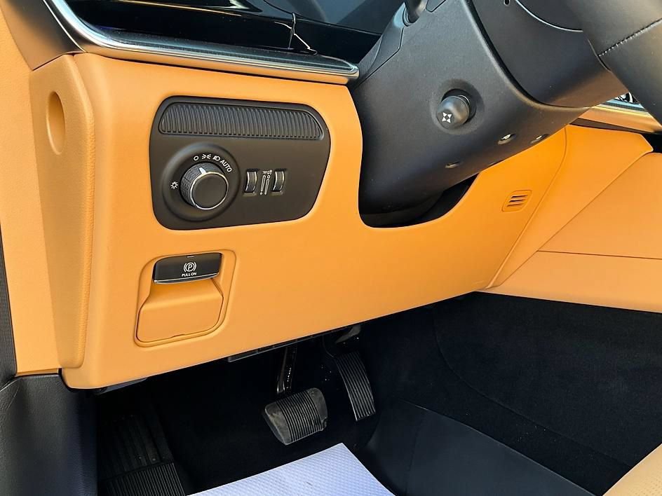New 2026 Jeep Grand Wagoneer L Summit AWD/4WD image 20
