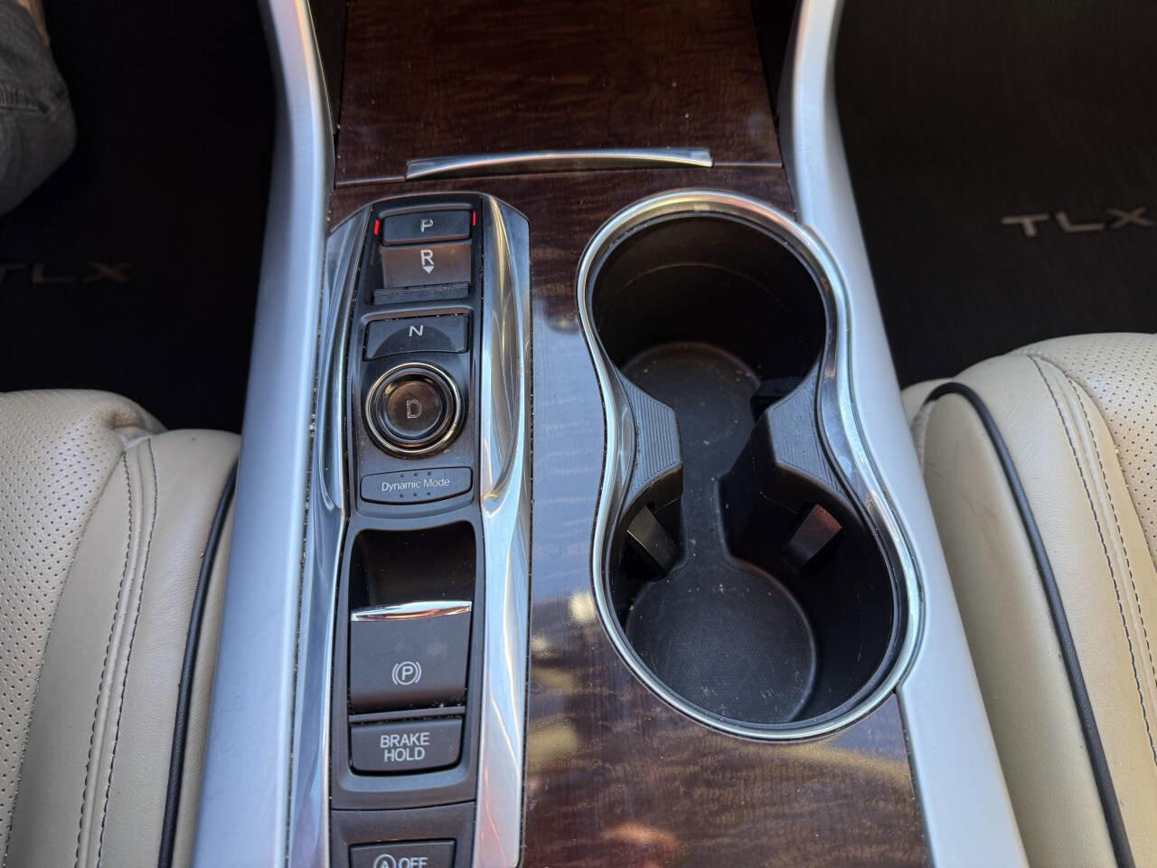 Used 2020 Acura TLX image 11