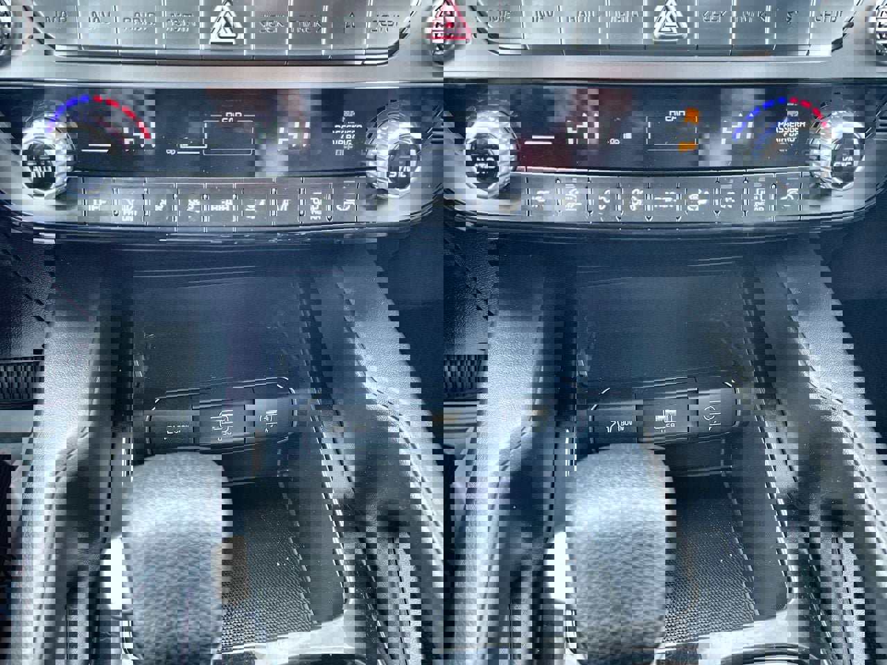 Used 2023 Kia Telluride LX image 16