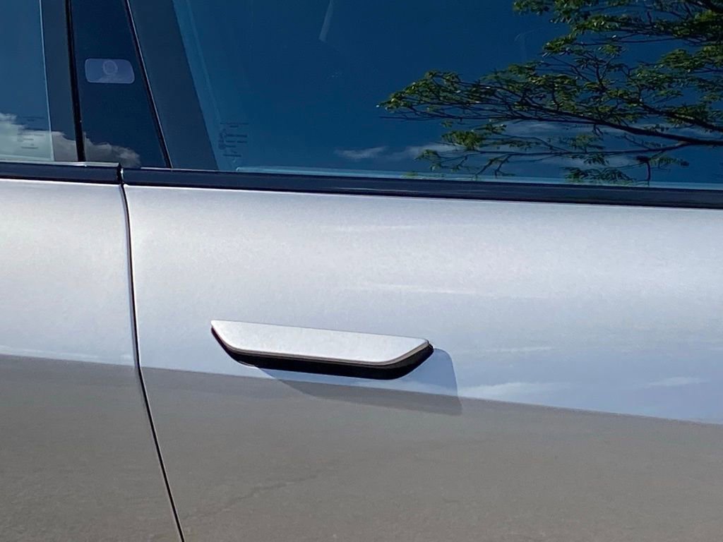 Used 2023 Lucid Air Touring image 12