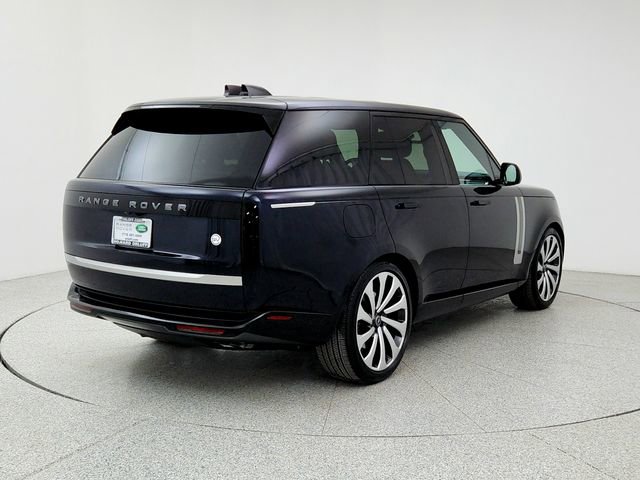 Certified 2025 Land Rover Range Rover SV image 5