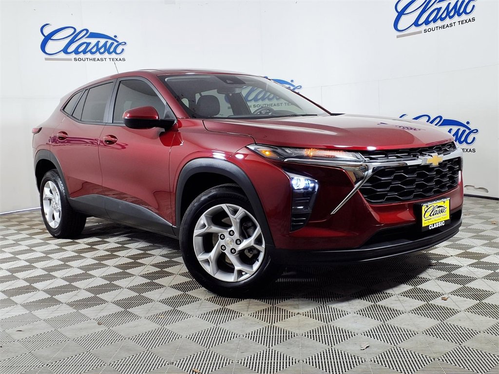 Used 2025 Chevrolet Trax LS w/ LS Convenience Package