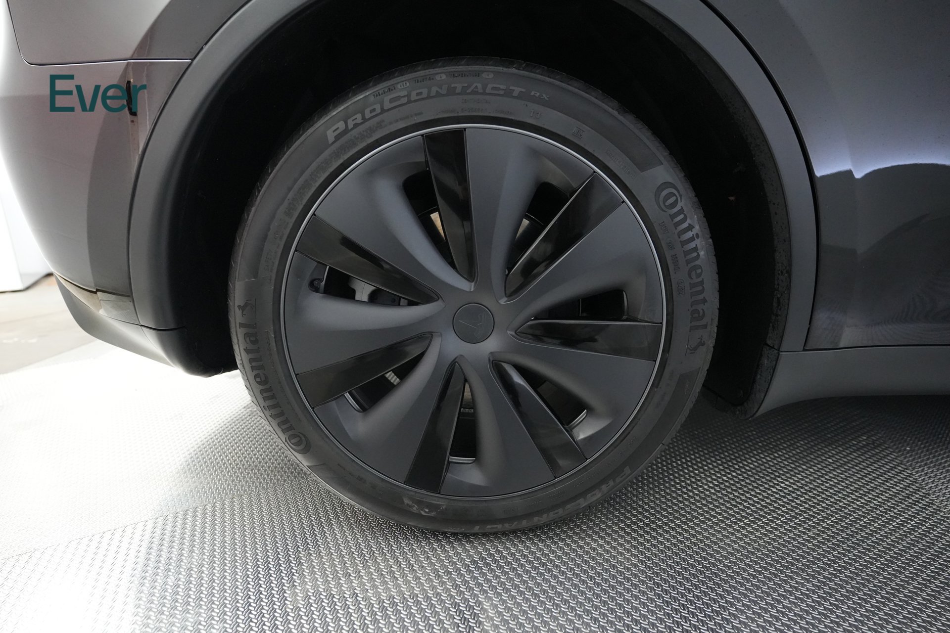 Used 2025 Tesla Model Y Long Range RWD image 21