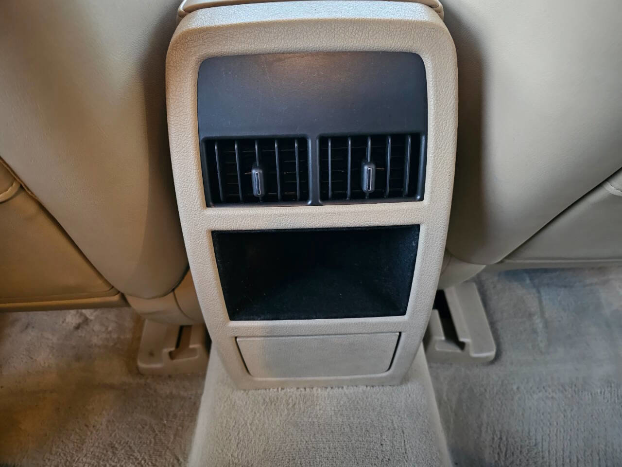 Used 2005 Cadillac STS w/ Preferred Equipment Group image 27