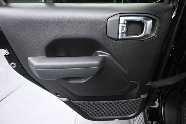 New 2026 Jeep Gladiator Sport AWD/4WD image 16