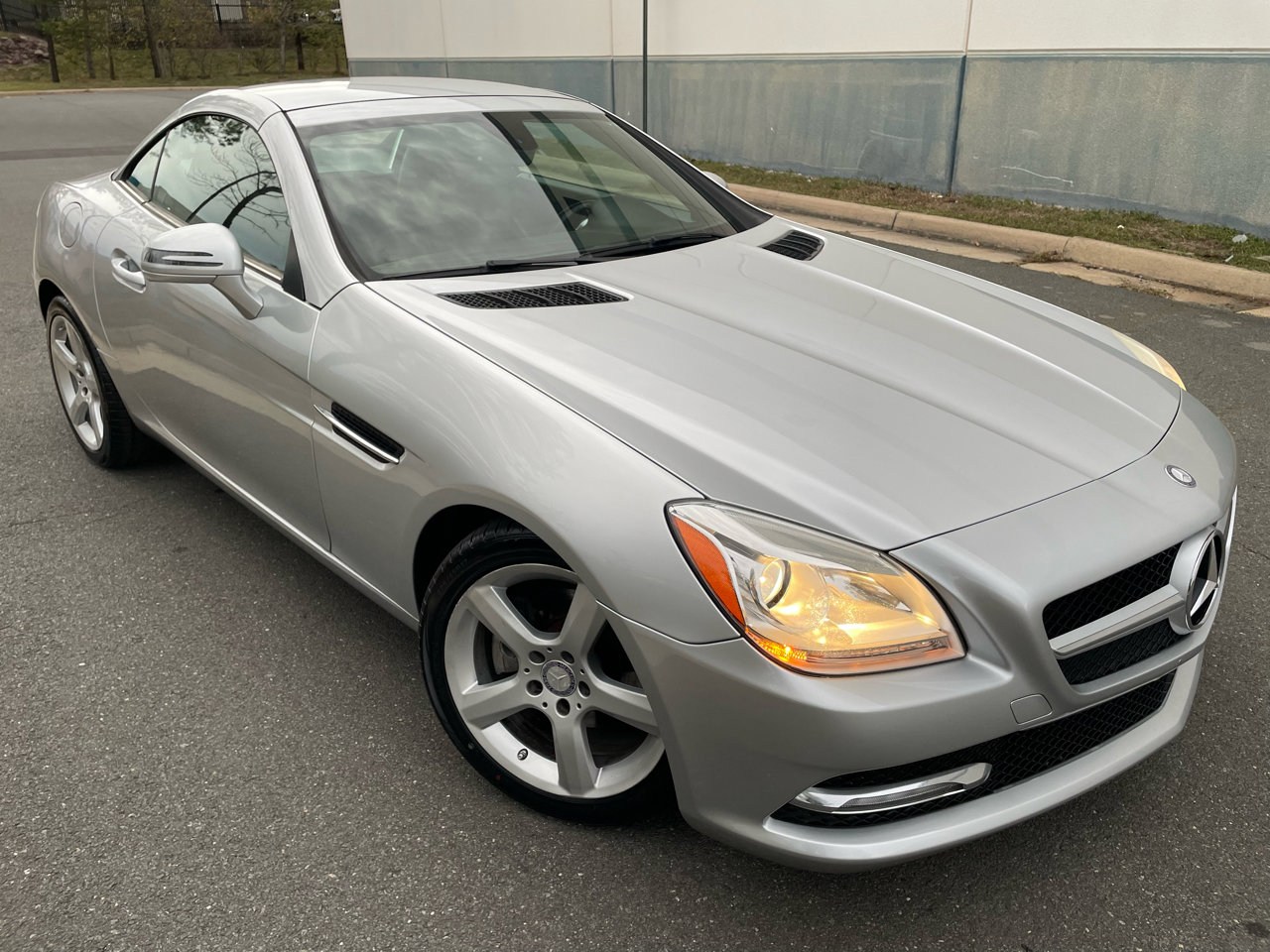 Used 2013 Mercedes-Benz SLK 250 image 6