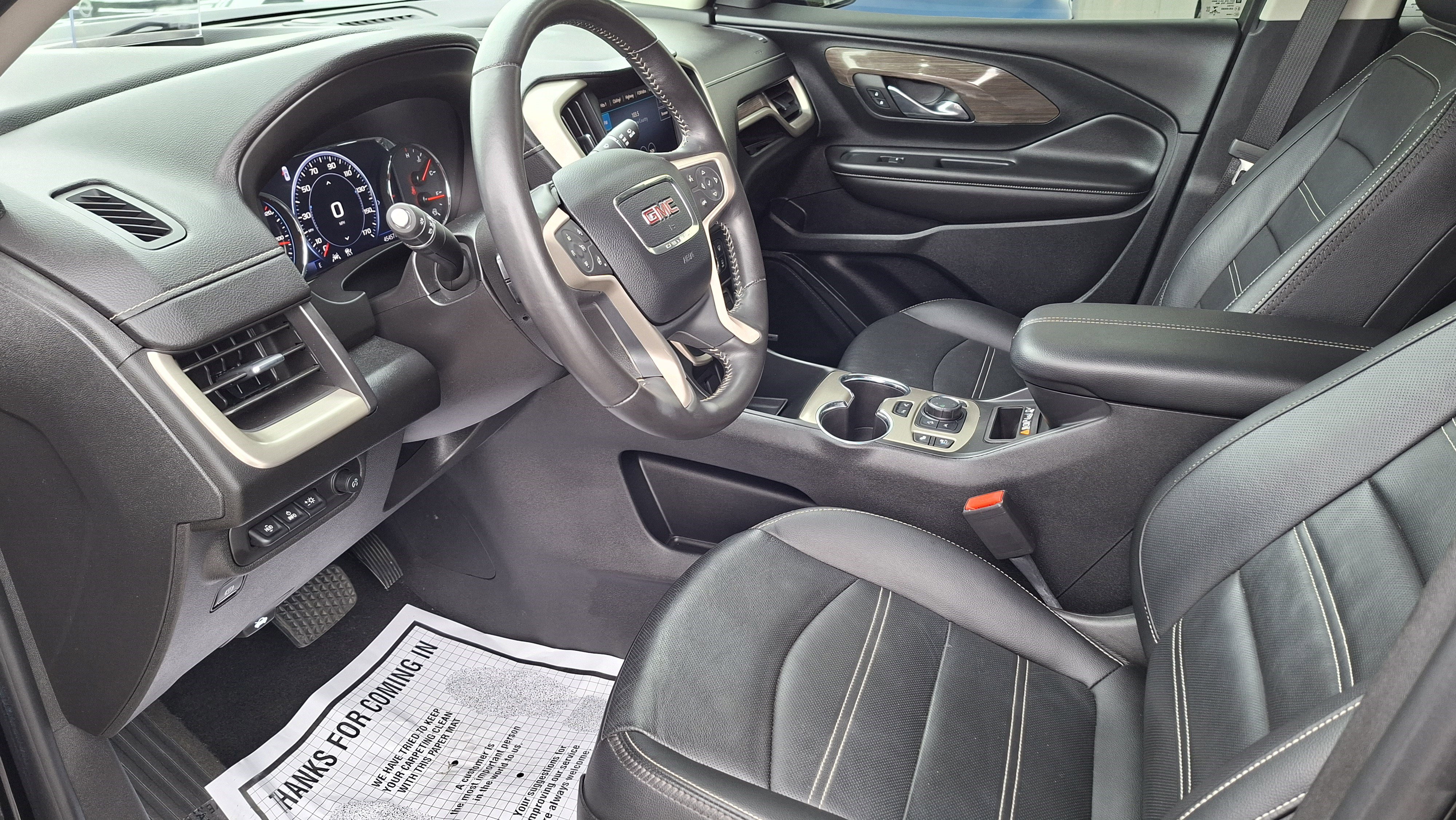 Used 2022 GMC Terrain Denali w/ Black Diamond Edition image 9