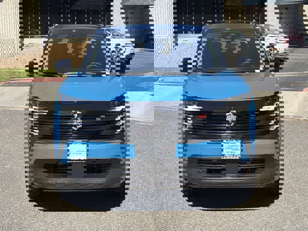 Used 2025 Nissan Kicks SR image 2