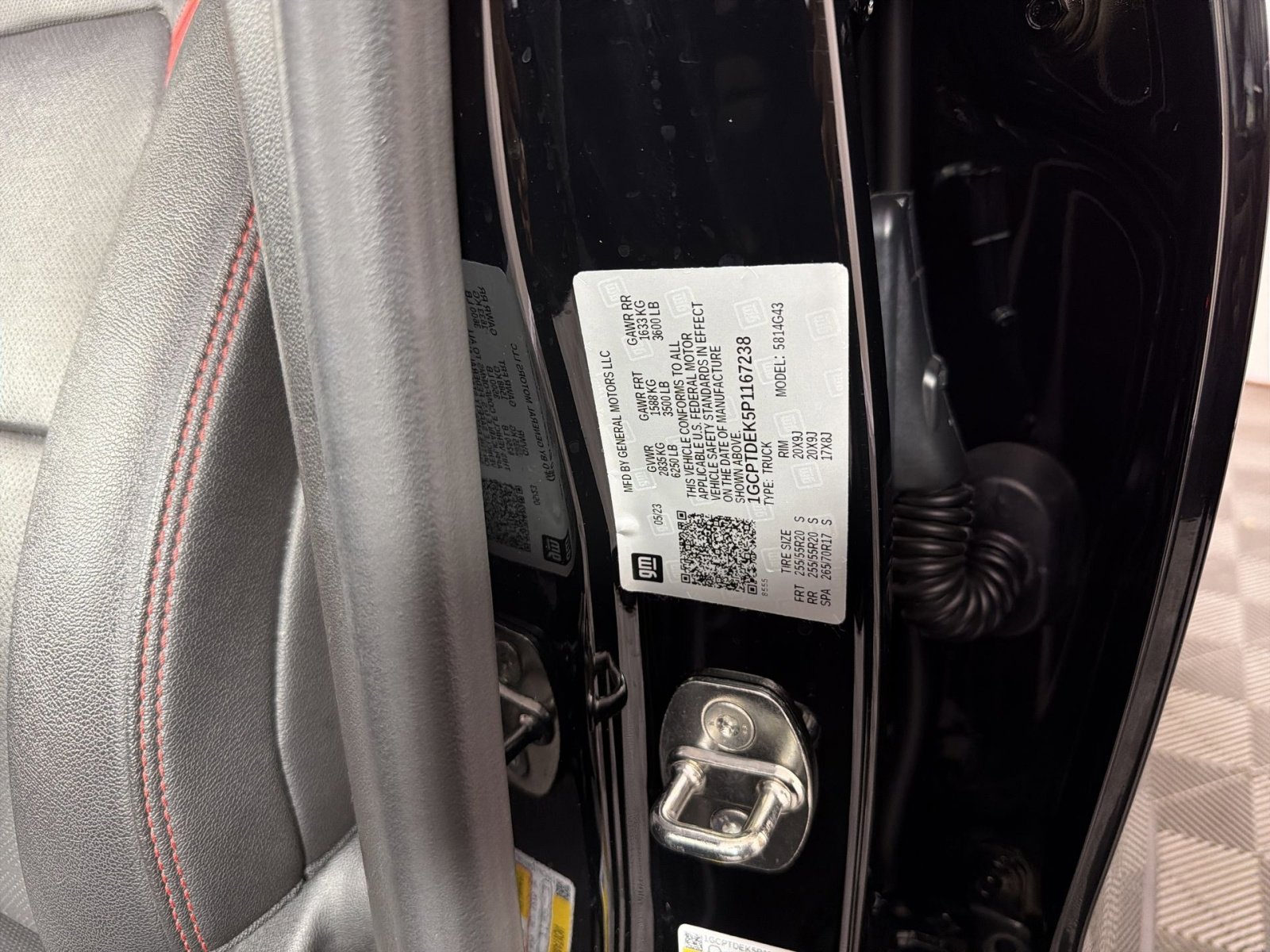 Used 2023 Chevrolet Colorado Z71 w/ Z71 Convenience Package 2 image 30