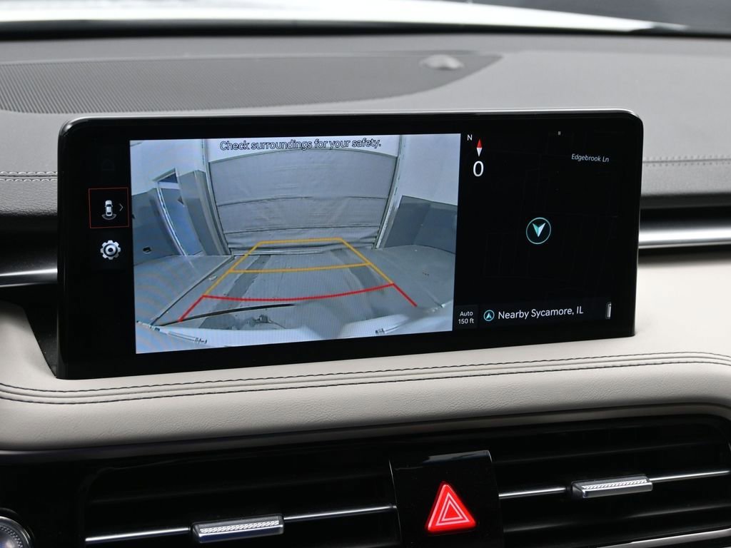 Used 2025 Genesis G70 2.5T image 17