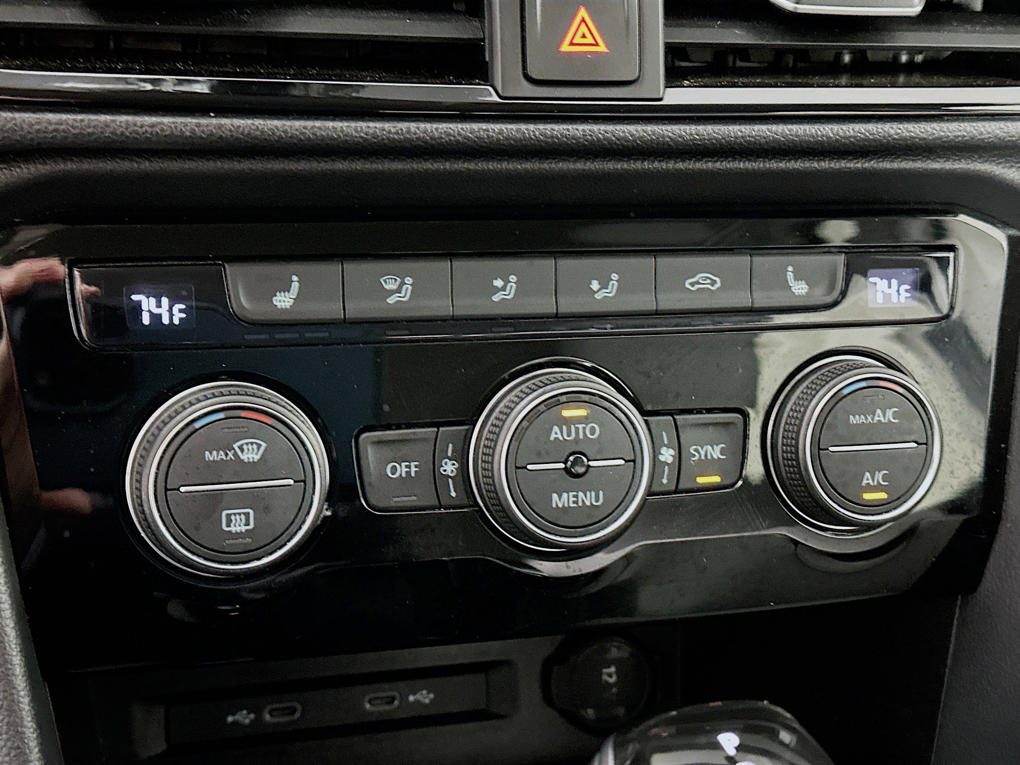 Used 2024 Volkswagen Taos SE image 22